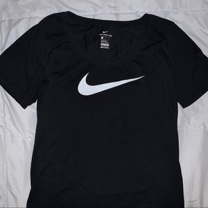 Nike Scoop Neck Logo Tee Black L